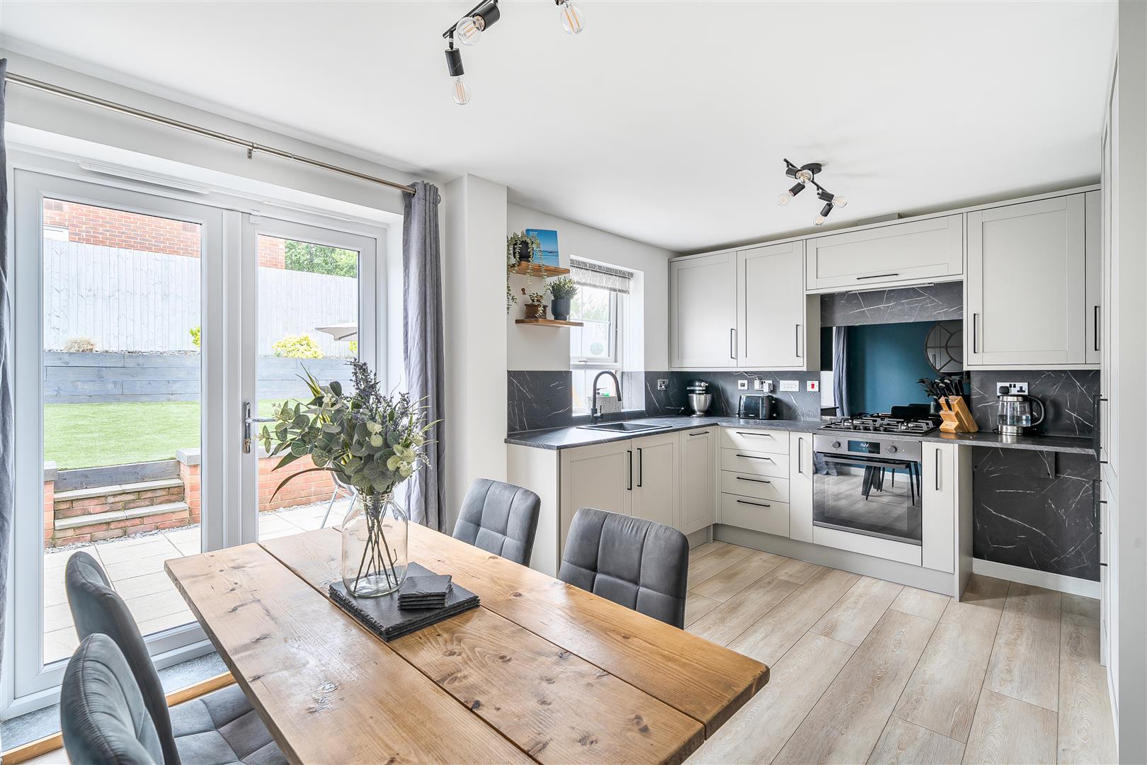 Heol Pentre Bach, Gorseinon, Swansea, SA4 4AU